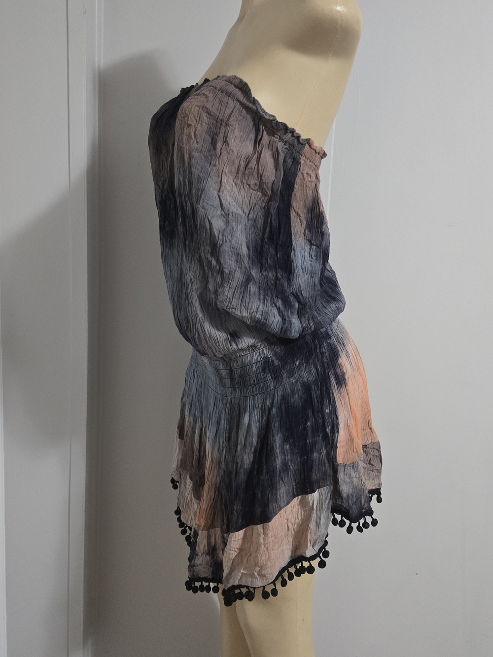 NATURAL LIFE Strapless Tie-Dye Mini Dress in Black and Peach